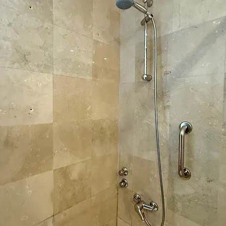 Alcantara 2 Rum i privatbostad